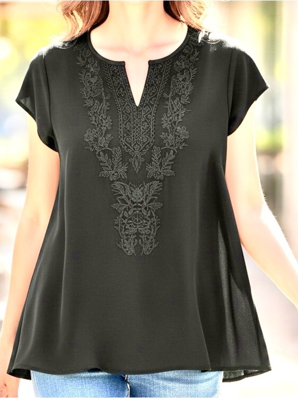 Liz Claiborne Black Embroidered Split Neck Short Sleeve Blouse Top
